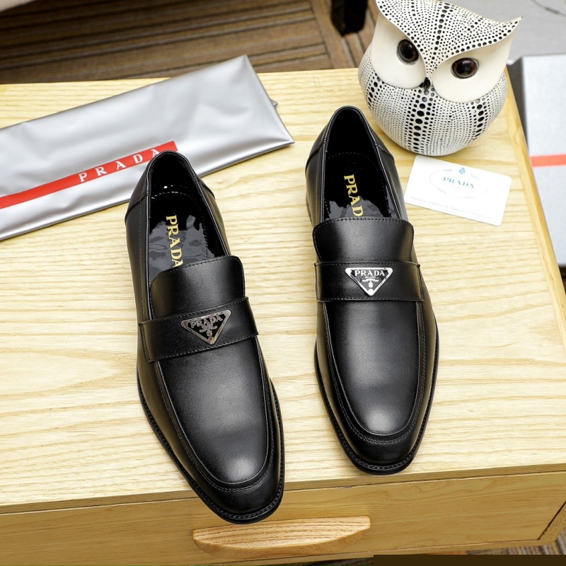 Pra*a leather shoes